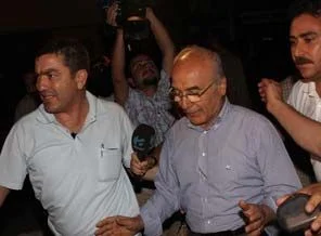 Durak serbest, Tuncel tutuklu