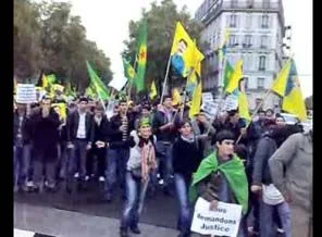 Kürt göçmenler tutuklamaları protesto etti