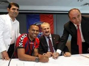 Mert Nobre imzayı attı