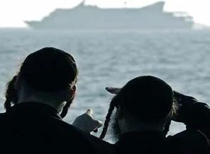 Özgürlük filosu tehditlere meydan okuyor