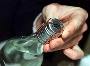 'Türkiye'de yerli alkol tüketmeyin'
