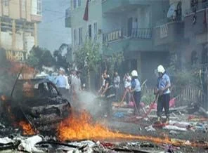 Urfa'da benzin istasyonunda patlama