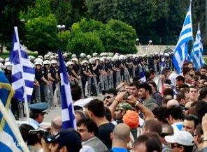Yunanistan'daki gösteriler hükümeti salladı