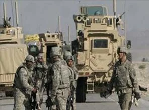 Afgan muhafız, 2 NATO askerini öldürdü