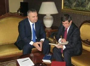 Arnavutluk'tan Türk mallarına vize