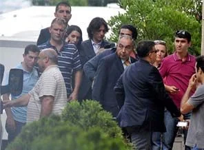 Balyoz'da 6 muvazzaf subay tutuklandı