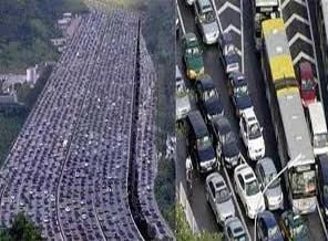 Çin'de 100 km araba seddi