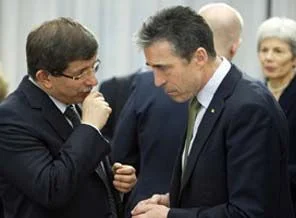 Davutoğlu ve Rasmussen Libya için bir araya geldi