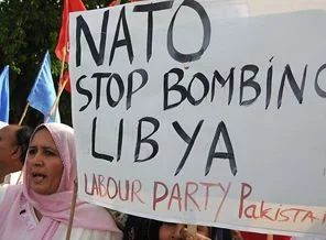 Güney Afrikalılardan NATO protestosu