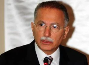 İhsanoğlu, İsrail'in gemi kuşatmasını kınadı