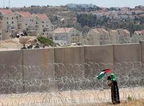 İsrail apartheid'ına uçakla meydan okumak!