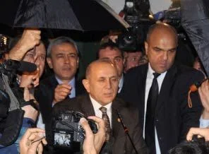 İşte vekile yumurta atmanının cezası