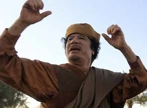 Kaddafi: Rejim düşmeyecek