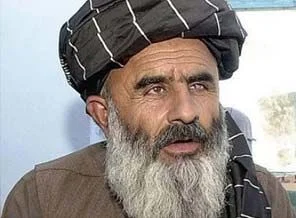Karzai için çember daralıyor mu?