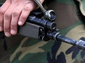 Komutanını ve arkadaşını vuran er yakalandı