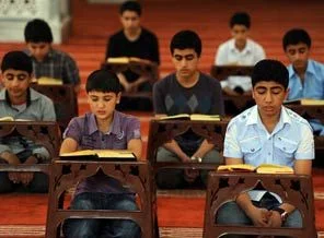 Kur'an modern yöntemlerle öğretiliyor