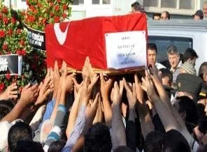 MHP'li vekillerin şehit provakasyonu