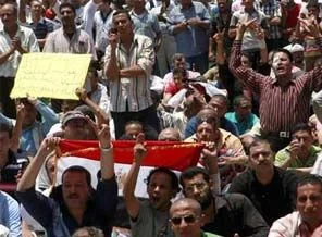 Mübarek'e yakın 4 yönetici aklandı