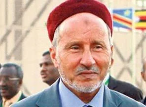 Muhalifler: Kaddafi Libya'da kalabilir