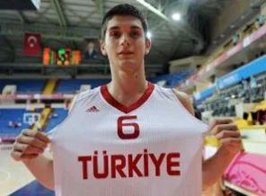 Nushi: Kendimi Türk olarak görüyorum