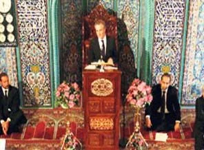 Oslo Camii'nde nefrete karşı sevgi birliği