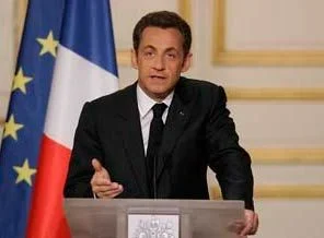 Sarkozy: Suriye'ye yaptırımlar arttırılmalı