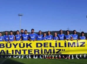 Şikeye pankartlı mesaj