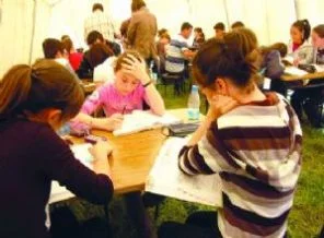 Simav yaralarını sarıyor