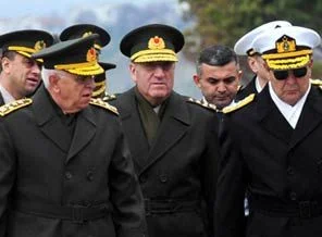 ŞOK: Koşaner ve 3 komutan emekli