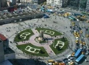 Taksim'de bomba paniği