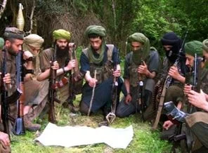 Yeme'de El Kaid'ye operasyon: 40 ölü