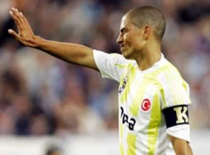 Alex: futbolu bırakırım