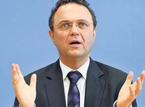 Almanya İçişleri Bakanı: İslamiyeti tartışalım!