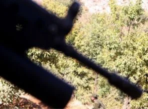 Asker kıyafetleri ile sızma girişimi