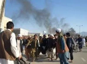 Bombalı araç havaya uçtu: 4 ölü, 20 yaralı