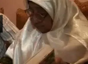 Cehaleti yendi 5 Mushaf yazdı (video)