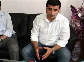 Demirtaş:'Yemin etmesek de yeni anayasanın içindeyiz'