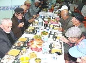 Diyanet Vakfı'ndan her gün 2000 kişiye iftar