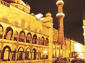 Efendimiz, son on güne ayrı önem verirdi