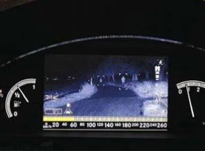 Gece görüşlü arabalar geliyor