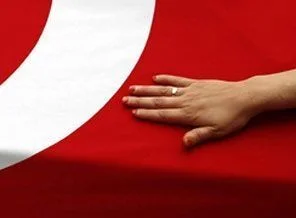 İngiltere'de 20.000 kişi cenaze namazında