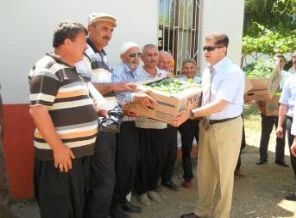 Kaymakam iftar yemeğinde garsonluk yaptı