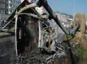 Manisa'da otobüs kazası: 49 yaralı