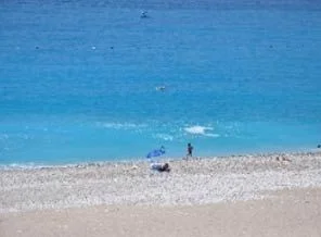 Sahiller yabancı turistlere kaldı