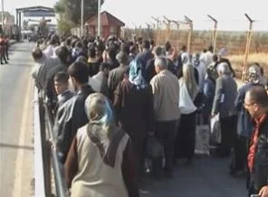 Suriyeliler ülkelerine dönmeye devam ediyor