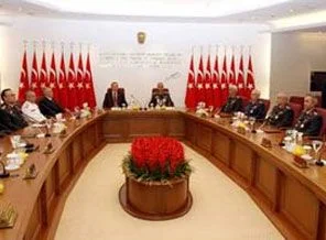 YAŞ'ta 14 yerine 9 orgeneral
