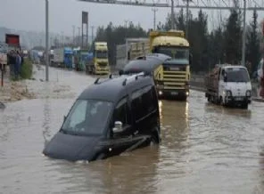 ABD'nin doğusunu seller bastı