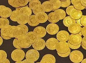 Altın fiyatları yeniden zirveye koşuyor
