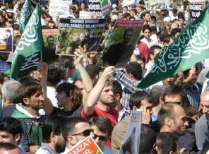 Çeçen şehitler son yolculuğuna uğurlandı