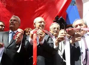 'CHP'de okullu olmayan delege olamaz'